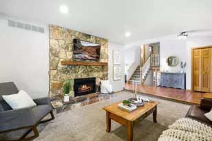 9885 Oak Shore Dr, Lakeville, MN 55044 - Photo 8