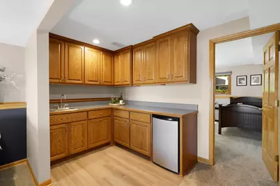 9885 Oak Shore Drive, Lakeville, MN 55044 - Photo 32