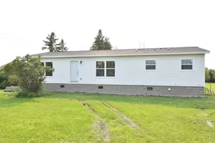319 3rd Ave SW, Baudette, MN 56623 - Photo 4