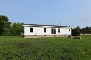 319 3rd Ave SW, Baudette, MN 56623 - Photo 4