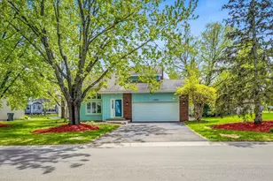 10247 Nottingham Trail, Eden Prairie, MN 55347 - Photo 2