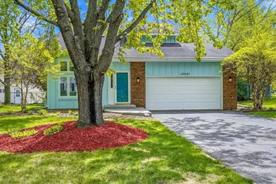 10247 Nottingham Trail, Eden Prairie, MN 55347 - Photo 2