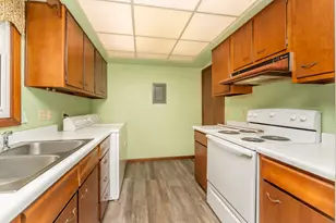 502 Vine Ave W, Montgomery, MN 56069 - Photo 8