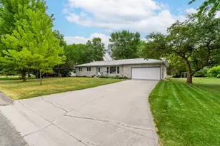 714 10th St, Hawley, MN 56549 - Photo 2