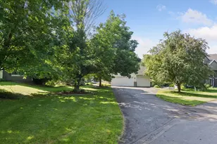 2719 Longacres Dr, Chanhassen, MN 55317 - Photo 54
