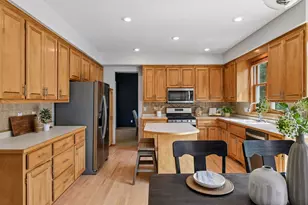 2719 Longacres Dr, Chanhassen, MN 55317 - Photo 24