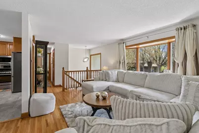 6766 Cottonwood Lane N, Maple Grove, MN 55369 - Photo 8