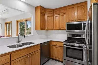 6766 Cottonwood Lane N, Maple Grove, MN 55369 - Photo 16