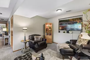 589 McKnight Rd S, Saint Paul, MN 55119 - Photo 30
