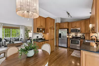 589 McKnight Road S, Saint Paul, MN 55119 - Photo 12