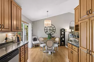 589 McKnight Rd S, Saint Paul, MN 55119 - Photo 16