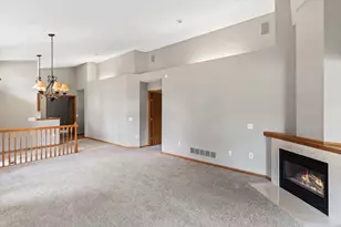 962 Stratford Ln W, Burnsville, MN 55337 - Photo 6