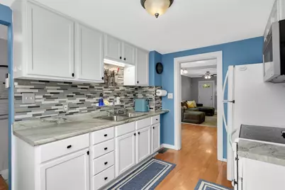 978 3rd Street E, Saint Paul, MN 55106 - Photo 6