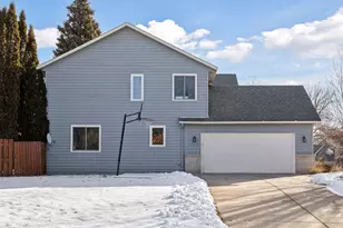 1507 Arden Vista Ct, Arden Hills, MN 55112 - Photo 4