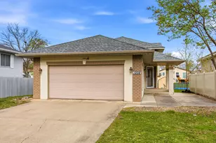 1208 35th Ave N, Saint Cloud, MN 56303 - Photo 2