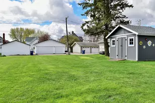 335 1st Ave N, Lewiston, MN 55952 - Photo 32