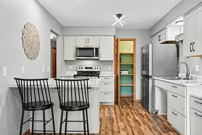 4324 Buckingham Court, Vadnais Heights, MN 55127 - Photo 6