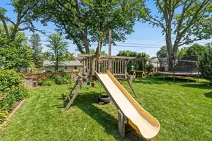 711 Grandview Ave W, Roseville, MN 55113 - Photo 24