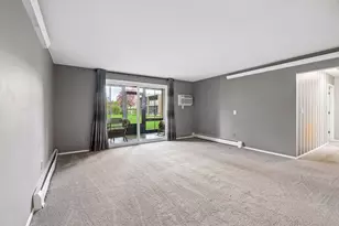 4380 Brookside Ct, Edina, MN 55436 - Photo 8