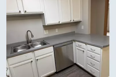 1321 Lake Drive W #111, Chanhassen, MN 55317 - Photo 6