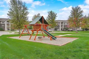1321 Lake Dr W, Chanhassen, MN 55317 - Photo 38