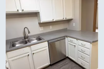 1321 Lake Drive W #111, Chanhassen, MN 55317 - Photo 4