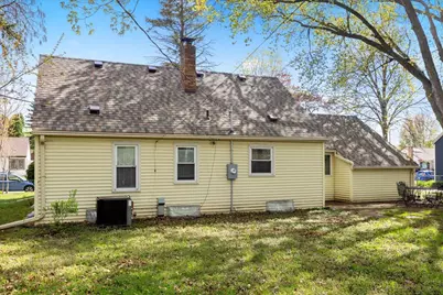 2099 Lacrosse Avenue, Saint Paul, MN 55119 - Photo 8