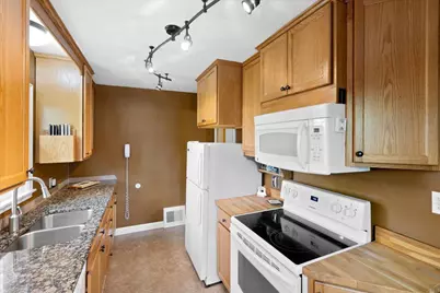 2099 Lacrosse Avenue, Saint Paul, MN 55119 - Photo 20
