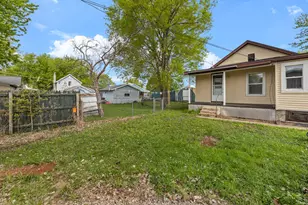 975 W 2nd St, Winona, MN 55987 - Photo 16