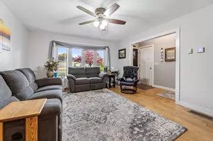 64 W 18th St, Cochrane, WI 54622 - Photo 4