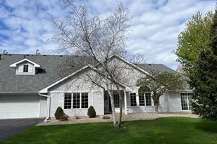 504 Crystal Cir, Mankato, MN 56001 - Photo 1