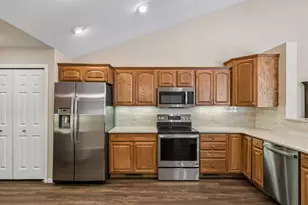 504 Crystal Cir, Mankato, MN 56001 - Photo 10