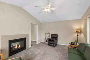 504 Crystal Cir, Mankato, MN 56001 - Photo 6