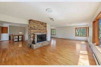 327 Krattley Lane, Hudson, WI 54016 - Photo 10
