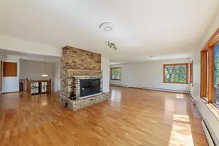 327 Krattley Ln, Hudson, WI 54016 - Photo 10
