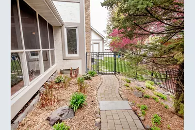 1009 Stratford Road, Mendota Heights, MN 55118 - Photo 54