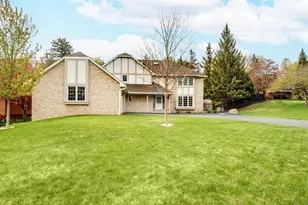 1009 Stratford Rd, Mendota Heights, MN 55118 - Photo 1