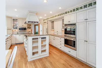 1009 Stratford Road, Mendota Heights, MN 55118 - Photo 10