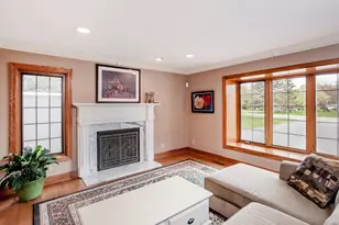 1009 Stratford Rd, Mendota Heights, MN 55118 - Photo 16