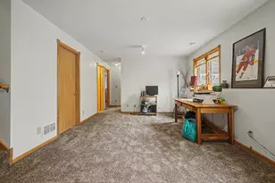 1484 Hazelwood St, Saint Paul, MN 55106 - Photo 8