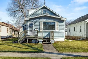 443 15th Ave S, Fargo,  58103 - Photo 2