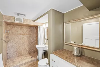 2409 Gilbert Lane, South Saint Paul, MN 55075 - Photo 12