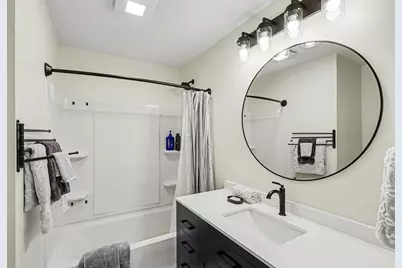 2409 Gilbert Lane, South Saint Paul, MN 55075 - Photo 8