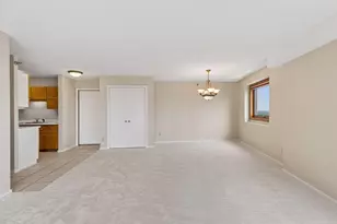 66 9th St E, Saint Paul, MN 55101 - Photo 8
