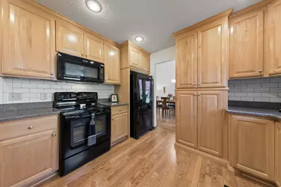 7312 Parkview Drive, Mounds View, MN 55112 - Photo 8