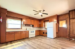 513 4th St SW, Montgomery, MN 56069 - Photo 2