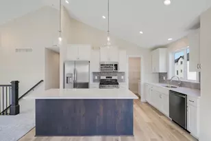 13601 Arrowhead Wy, Rosemount, MN 55068 - Photo 4