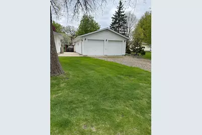 847 17th NE, Owatonna, MN 55060 - Photo 2