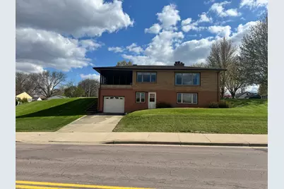 824 Brown Street, Jackson, MN 56143 - Photo 4