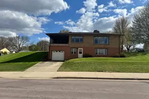 824 Brown St, Jackson, MN 56143 - Photo 4